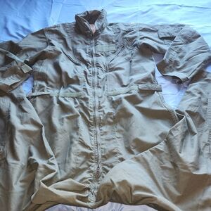 COVERALLS FLYERS SUMMER FIRE-RESISTANT CWU 27/P OLIVE GREEN SIZE 48L IS USED